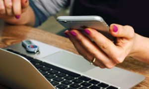 报道称特斯拉暂停人形机器人生产 正在修改设计
