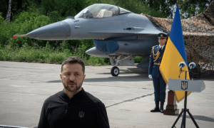 18架F-16卖了1欧元，泽连斯基一架没拿到，乌克兰只能在旁边自己眼馋