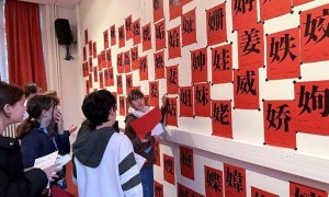 原创 
            外国网友:为什么英文还在不断造词进步,而中文已经停止演化了?